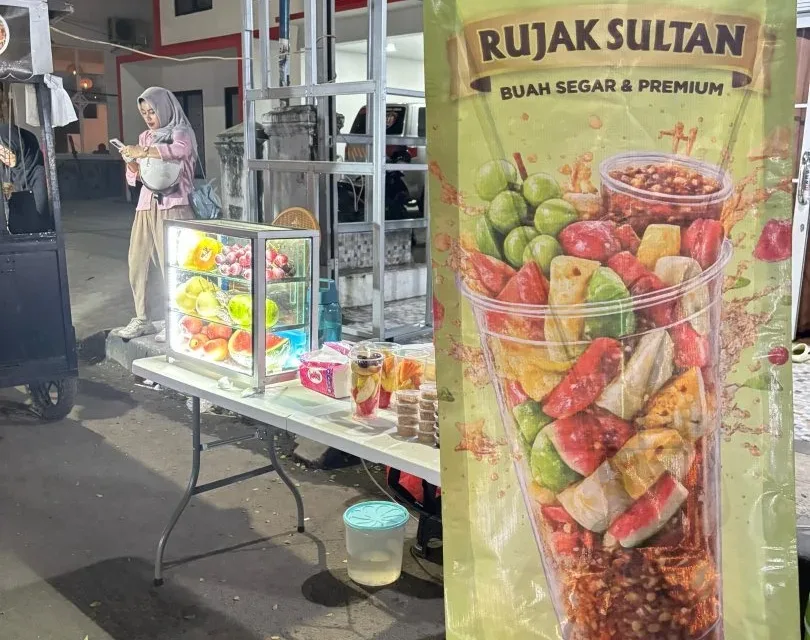 Buka Sampai Jam 16/21 Malam! Rujak Sultan Rangkasbitung Jadi Favorit Warga Dan Tamu