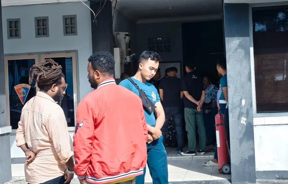 Terduga Pelaku Tabrak Ibu Di Kota Sorong Ditahan Di Mako Pomal