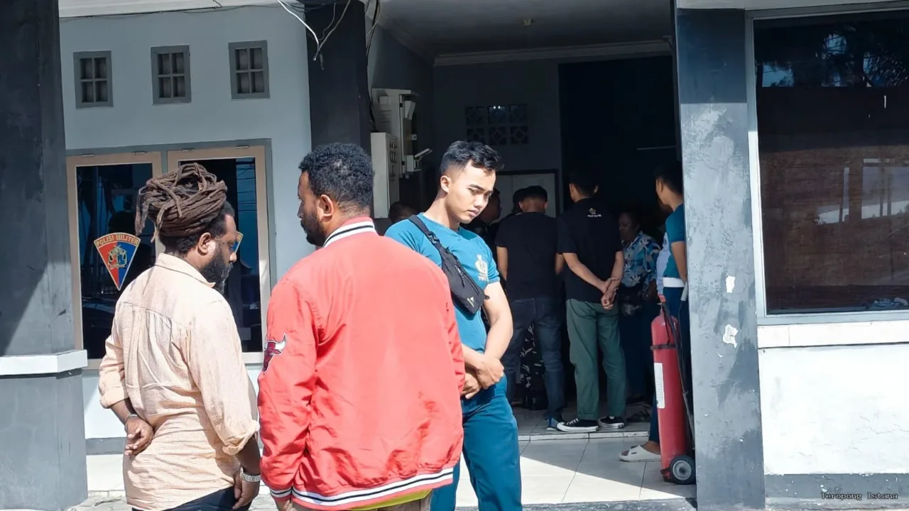 Terduga Pelaku Tabrak Ibu di Kota Sorong Ditahan di Mako Pomal