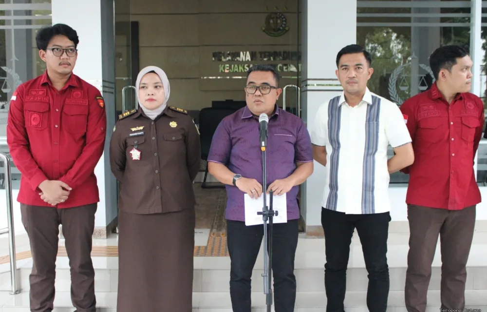 Korupsi Dana Bos Rp319 Juta, Kepala Sekolah Dan Bendahara Di Takalar Ditahan