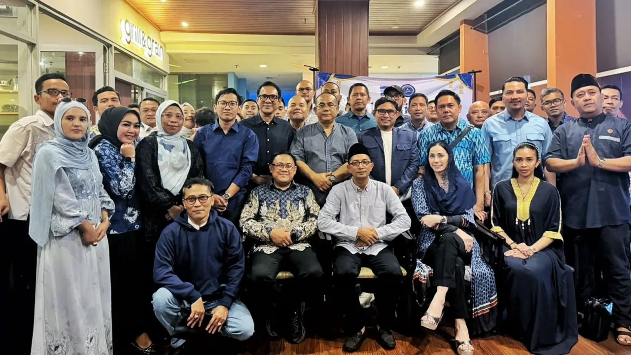 Dewan Pimpinan Nasional Bintang Muda Indonesia (DPN BMI) menggelar acara Halalbihalal yang dihadiri oleh para kader dan pimpinan organisasi periode 2025-2030. Bertempat di sebuah kafe bilangan Cikini, Menteng, Jakarta Pusat, Senin (30/03/2026).