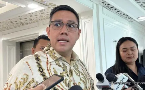 Dave Laksono Minta Evakuasi WNI dari Iran Usai Serangan AS dan Israel