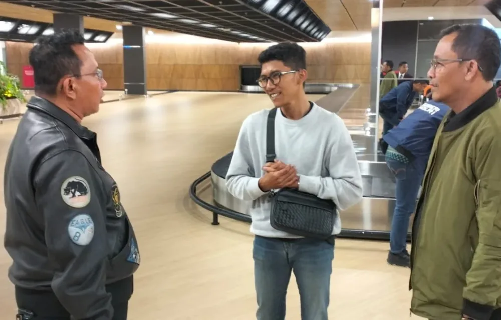 Anton Suratto Jemput Korban Tppo Septi Di Bandara Soetta