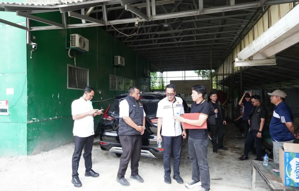 Kejati Sumsel Sita 14 Unit Alat Berat Milik Pt Kmm