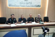 Kejati Sumsel Tahan 5 Pejabat Bank Terkait Korupsi Kredit Jumbo 5 Kejati Sumsel Tahan 5 Pejabat Bank Terkait Korupsi Kredit Jumbo
