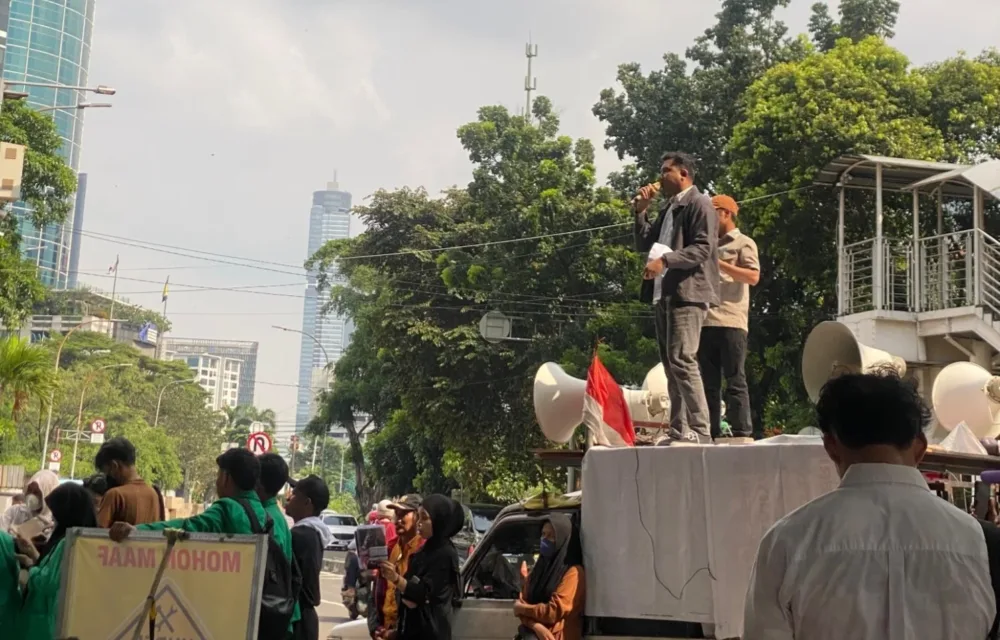 Front Mahasiswa Anti Korupsi Desak Kpk Periksa Wali Kota Samarinda Terkait Anomali Anggaran Mobil Dinas