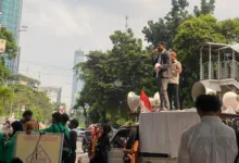 Front Mahasiswa Anti Korupsi Desak Kpk Periksa Wali Kota Samarinda Terkait Anomali Anggaran Mobil Dinas