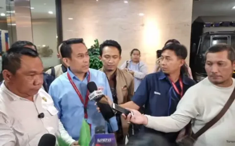 Relawan Prabowo-Gibran Laporkan Saiful Mujani dan Islah Bahrawi, Diduga Hasut Penjatuhan Pemerintah