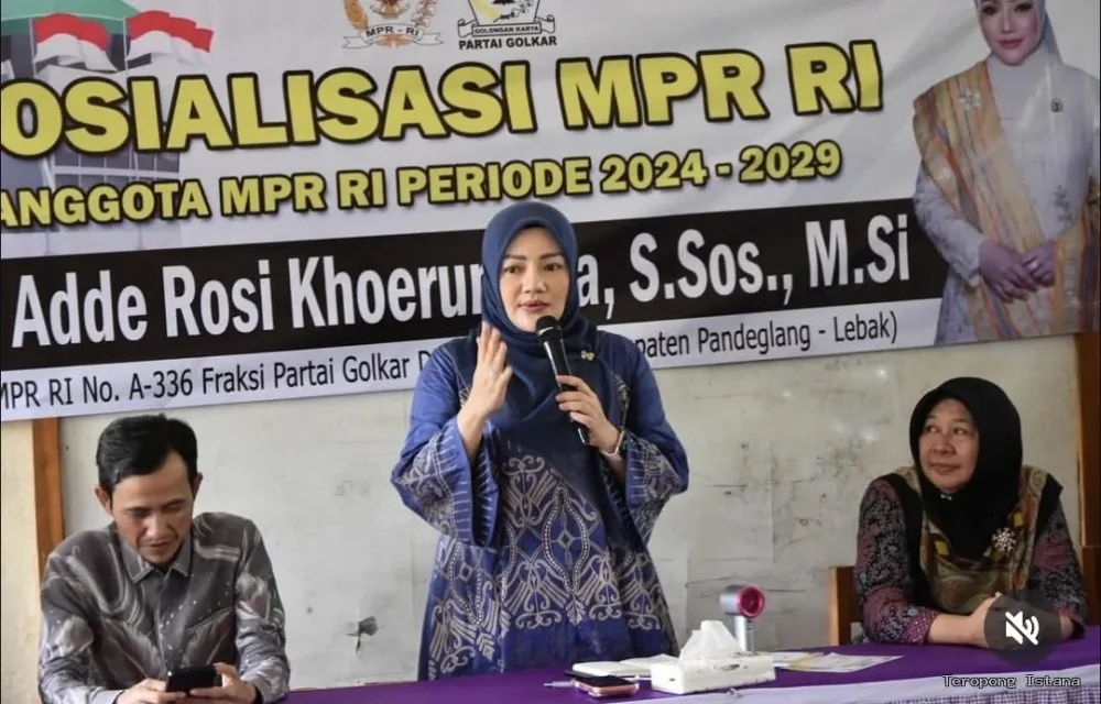 Adde Rosi Khoerunnisa Serahkan Bantuan Pip Di Lebak, Pastikan Anak Tak Putus Sekolah