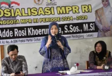 Adde Rosi Khoerunnisa Serahkan Bantuan Pip Di Lebak, Pastikan Anak Tak Putus Sekolah