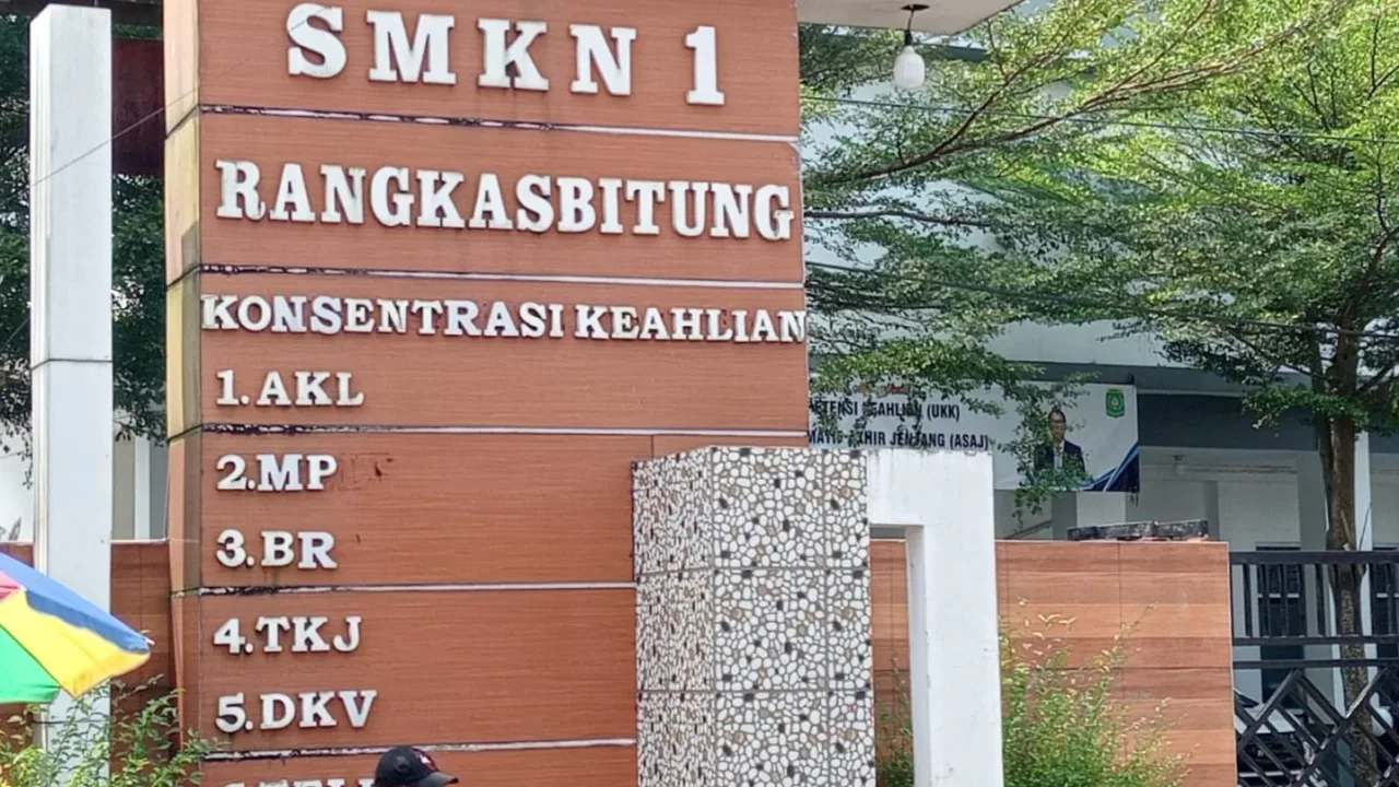 SMKN 1 Rangkasbitung Diduga Pungut Biaya Kelulusan Siswa Kelas XII