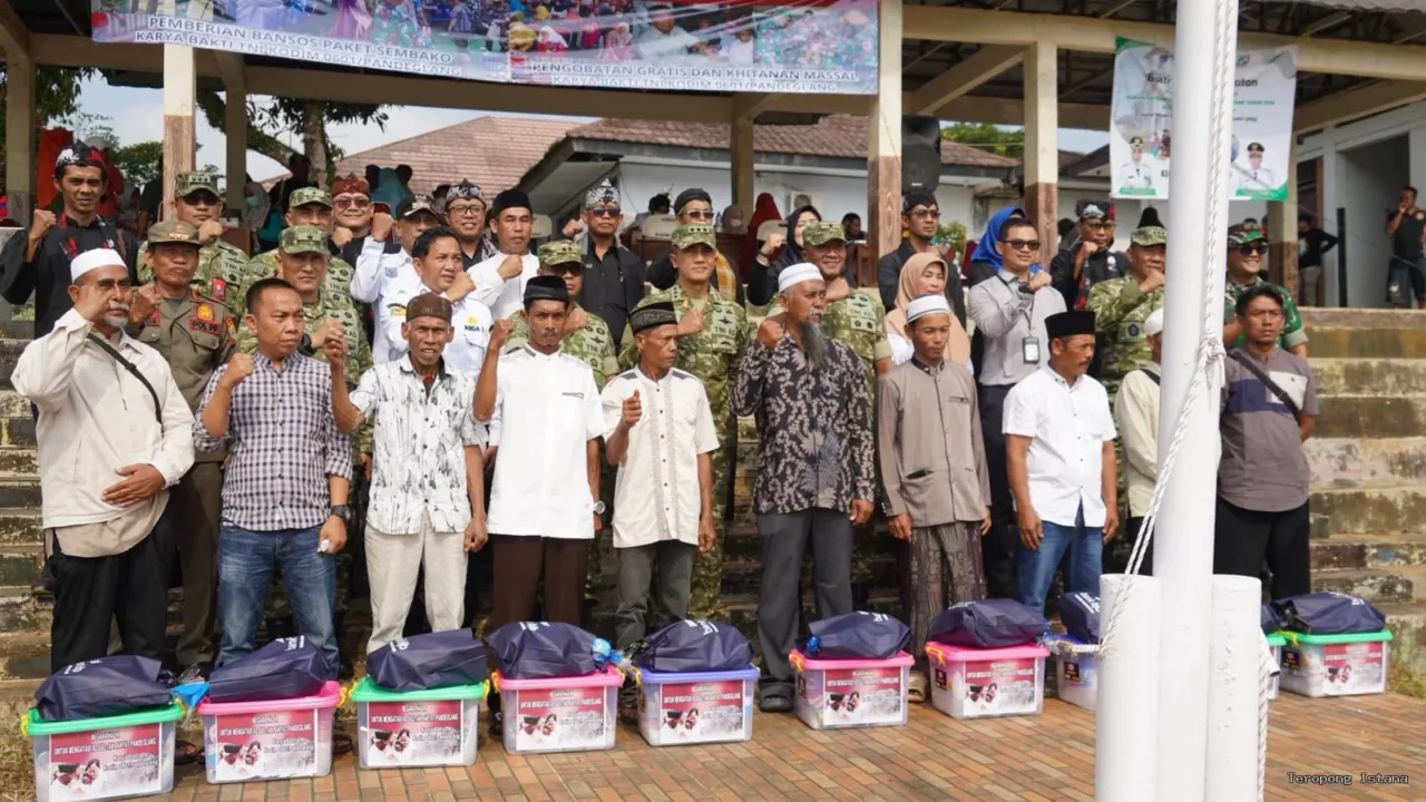 TMMD Pandeglang: Kaster TNI Sambut Pembukaan KBSB dan Layani Masyarakat