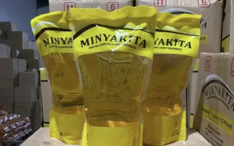 HET Minyakita Jebol, Presiden Diminta Pecat Menteri Perdagangan