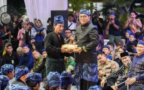 Laksa Seba Baduy Diberikan ke Gubernur: Bukan Sekadar Hasil Bumi, Tapi Amanat yang Harus Dijaga Seumur Hidup