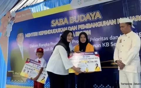 Bantuan Rp40 Juta Per Unit! Adde Rosi Dampingi Menteri Wujudkan Rumah Layak