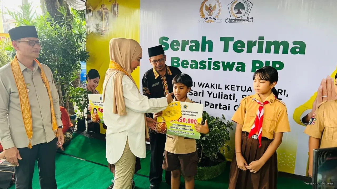 Semangat Pejuang Masa Depan! Sari Yuliati Dorong Pendidikan di Cakranegara