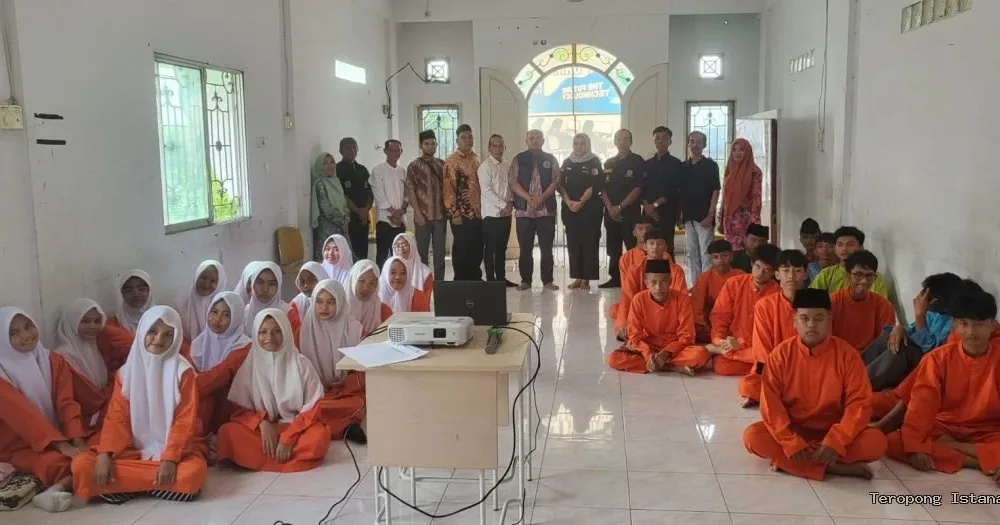 Gerakan Nasional Anti Narkotika Gelar Penyuluhan Di Smk It Al-Hisa