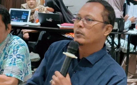 Norma Kabur, Gaji Hancur: Dosen Minta Negara Hadir Lewat Mahkamah Konstitusi