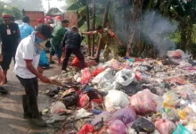 Semangat Gotong Royong Warnai Jumat Bersih Di Panongan, Tni Dan Warga Bersatu Ciptakan Lingkungan Sehat