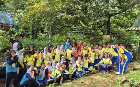 Smp Negeri 128 Jakarta Gelar Persami Bentuk Pramuka Mandiri, Tangguh, Kreatif Dan Berkarakter