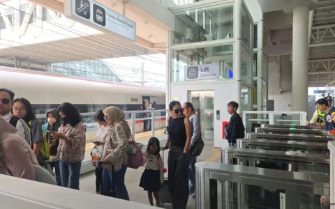 Arus Balik Whoosh Meningkat, Penumpang Capai 20 Ribu