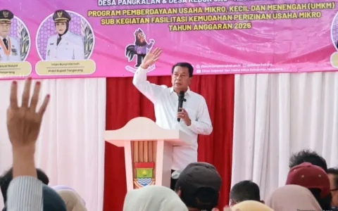 Pemkab Tangerang Dorong Usaha Mikro, Bupati Maesyal Rasyid Bagikan Hibah Gerobak dan Kompor Gas di Teluknaga