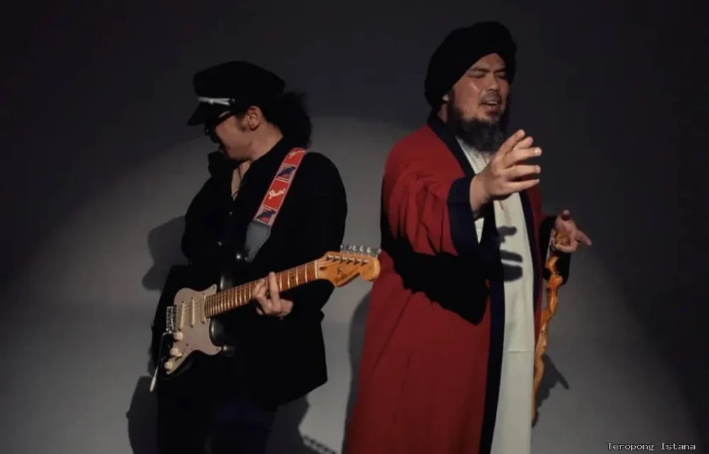 Duet Bareng Ustadz Derry, Reynold Eks Gitaris Slank Rilis “Hijrah Tanpa Nanti”