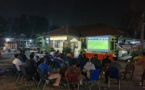 Melalui Nobar Piala Dunia 2026, Polda Banten Bangun Kedekatan dengan Warga