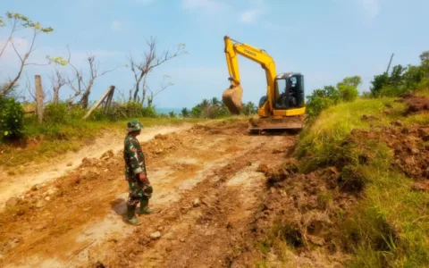 Gotong Royong Serbuan Teritorial, Kodim Pandeglang Bantu Warga Penuhi Kebutuhan Dasar