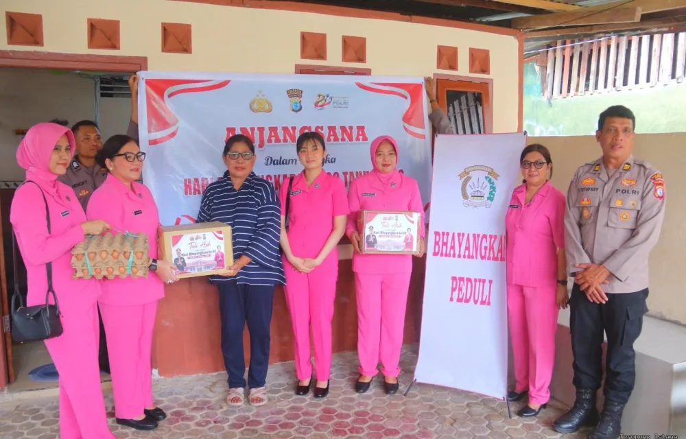Jelang Hut Bhayangkara Ke-80, Polresta Sorong Kota Sambangi Dan Santuni Purnawirawan