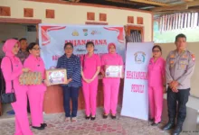 Jelang Hut Bhayangkara Ke-80, Polresta Sorong Kota Sambangi Dan Santuni Purnawirawan