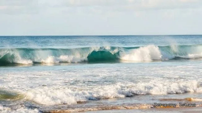 Wisatawan Asal Jakarta Selatan Terseret Ombak Di Pantai Cihara, Satu Orang Masih Hilang