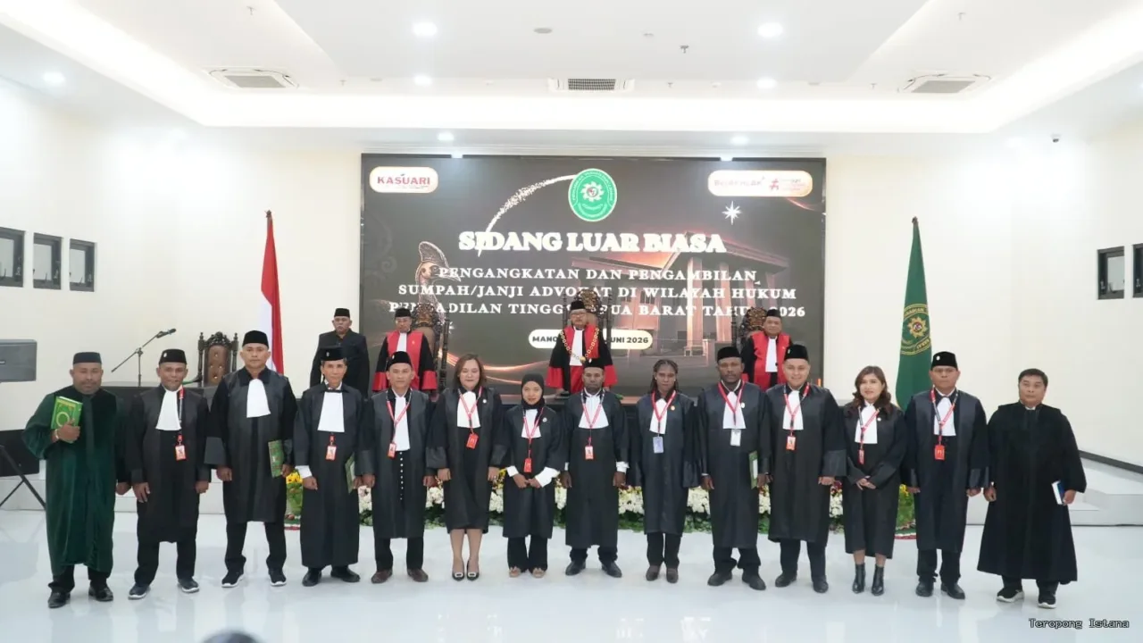 12 Advokat Baru Resmi Diambil Sumpah di Pengadilan Tinggi Papua Barat, La Ode Ghondohi Dorong Penegakan Hukum Berintegritas
