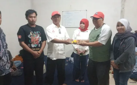 Potong Tumpeng Tandai Peresmian Kantor Baru GRI dan Mata Tunas 17 di Kebayoran