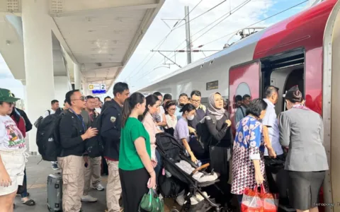 78 Presen Penumpang Whoosh Mengarah ke Jakarta, KCIC Tambah Kapasitas 3.600 Kursi