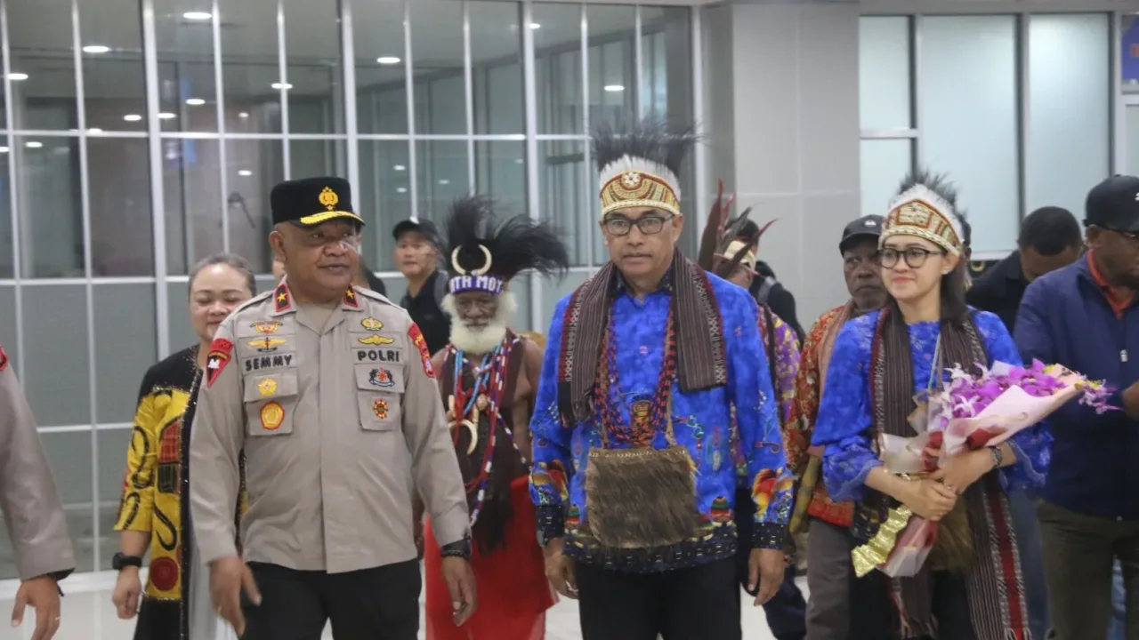Tiba di Sorong, Kapolda Papua Barat Daya Yulius Audie Sonny Latuheru Siap Perkuat Sinergi dan Pelayanan Masyarakat